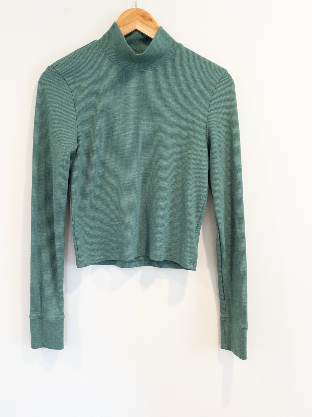 American Eagle Green Mock Neck Thermal Knit Crop Long Sleeve Shirt Large